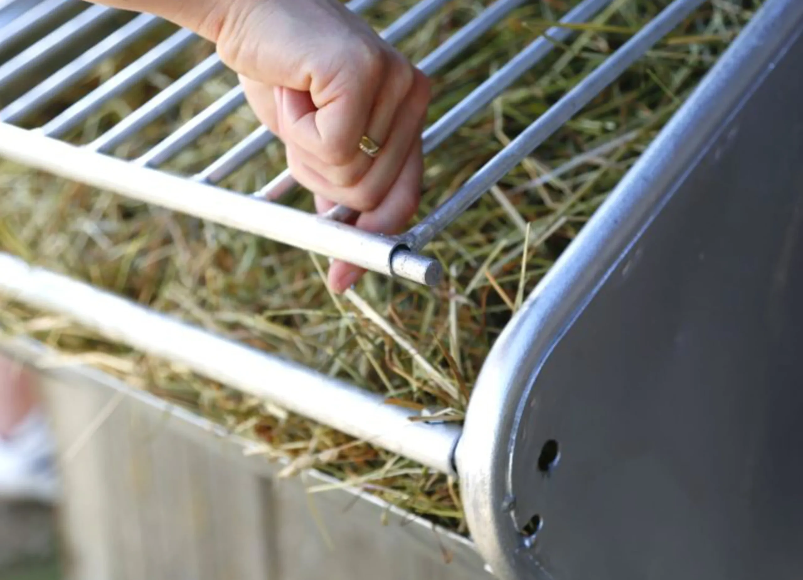 Hökrubba Slow Feeder galvaniserad 90L>Kerbl