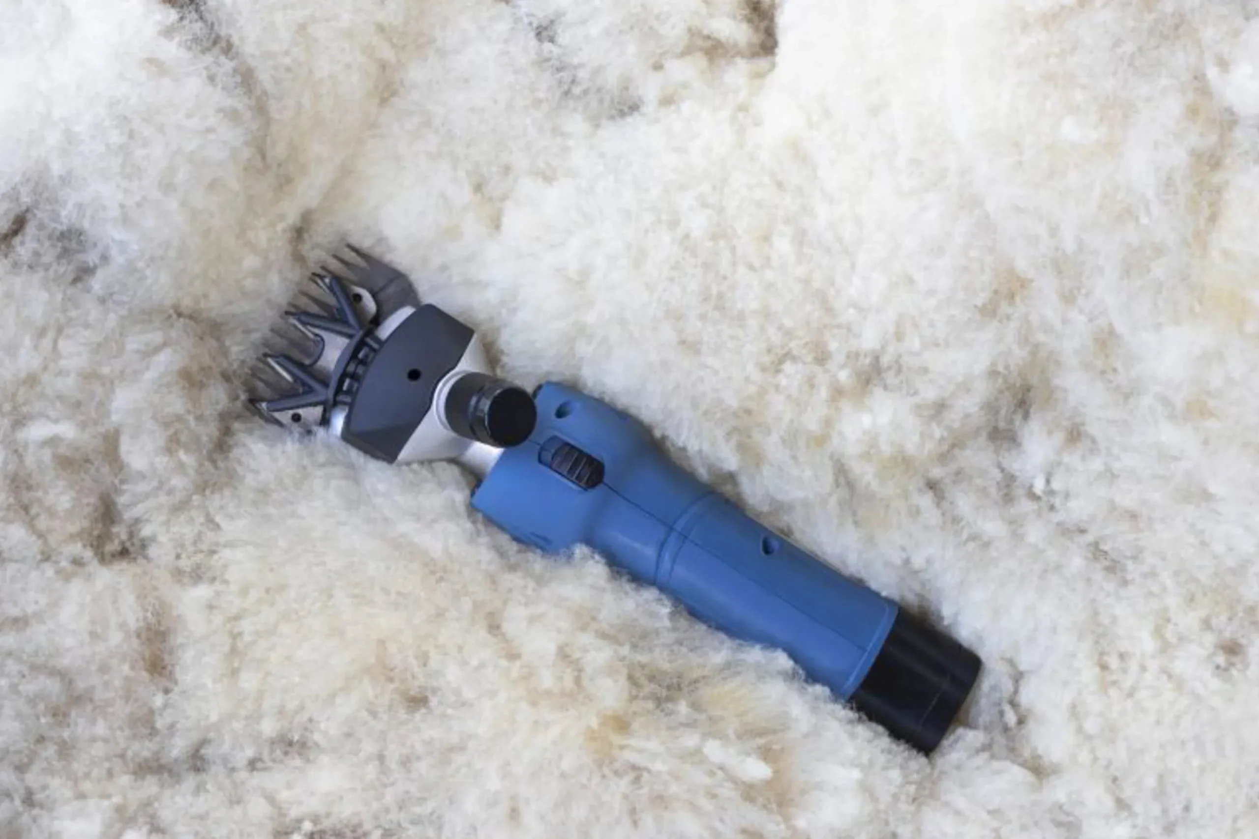 Klippmaskin Farmclipper Akku2 får med 2 batterier>Kerbl New